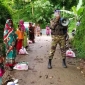 বান্দরবানে কর্মহীনদের মাঝে সেনাবাহিনীর খাদ্য সামগ্রী বিতরণ