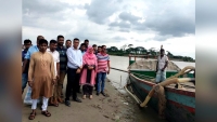 ঈশ্বরগঞ্জে মোবাইল কোর্টে জব্দকৃত বালুভর্তি ট্রলার ছিনতাই