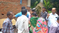 রাউজানে আগুনে পুড়ে ছাই ভ্যান কৃষকের স্বপ্ন